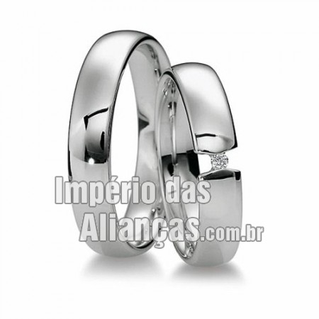 Alianças de casamento e  noivado 